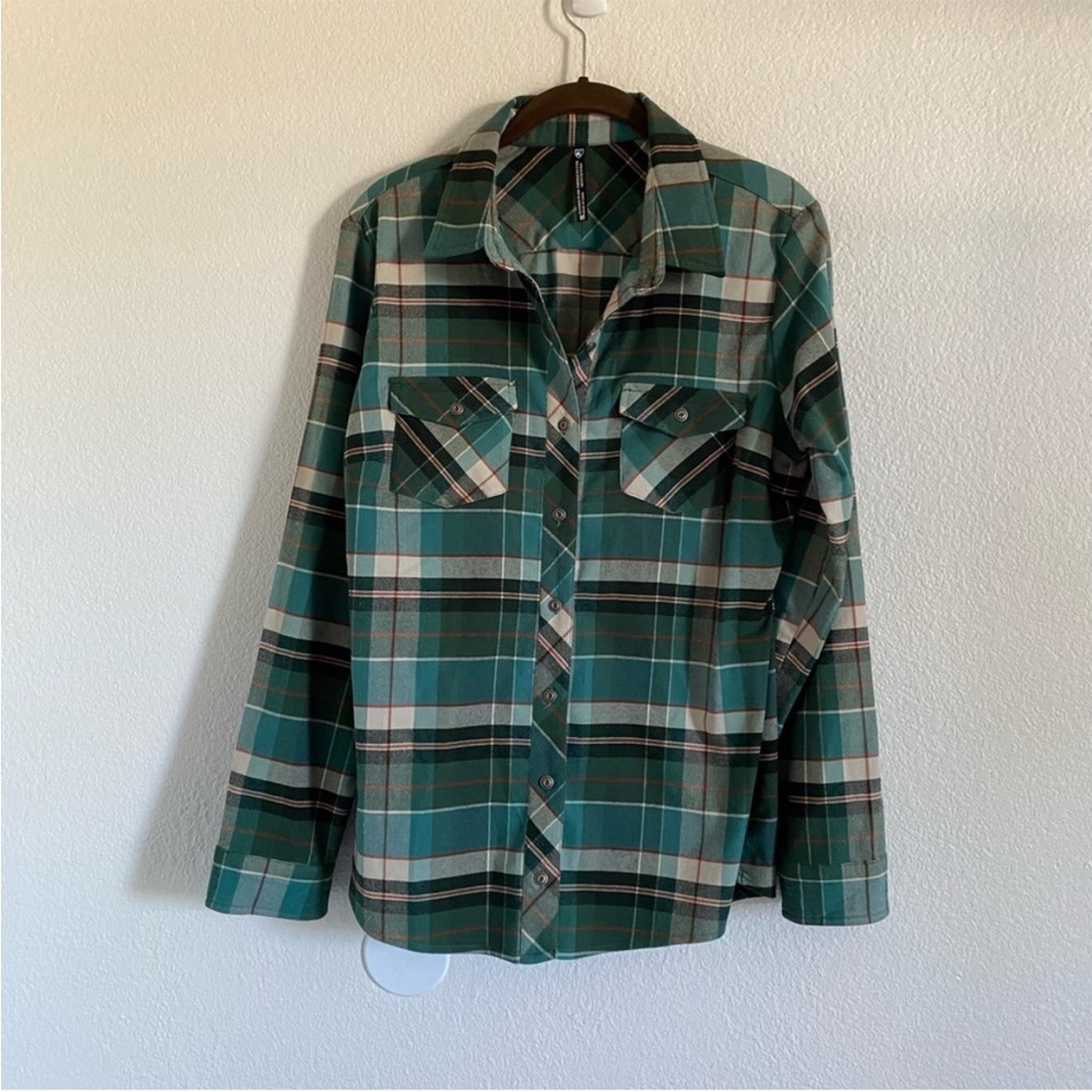Kuhl Women's Green Flannel Plaid Long Sleeve Button Down Shirt Size Medium